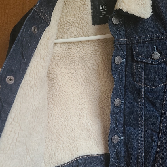 NWOT Gap Kids Sherpa Lined Denim Jacket Size 4 Years - Picture 3 of 7